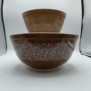 Pyrex WOODLAND Nesting Mixing Bowls 401 & 403 VINTAGE Brown